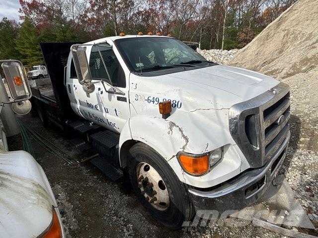 Ford F-650 Camion plateau