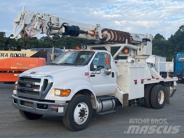 Ford F-750 Camion foreuse