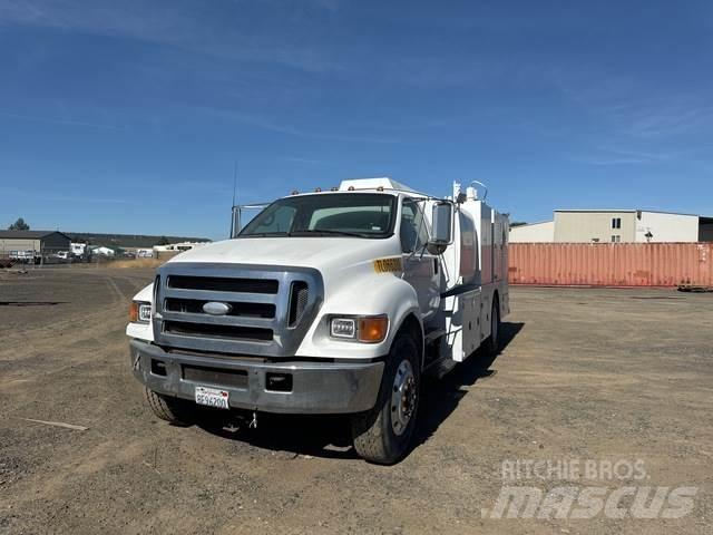 Ford F-750 Motrici cisterna