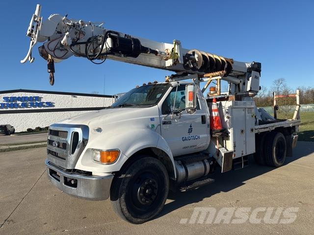 Ford F-750 Camion foreuse