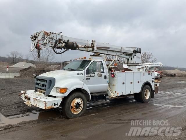 Ford F-750 Camion foreuse