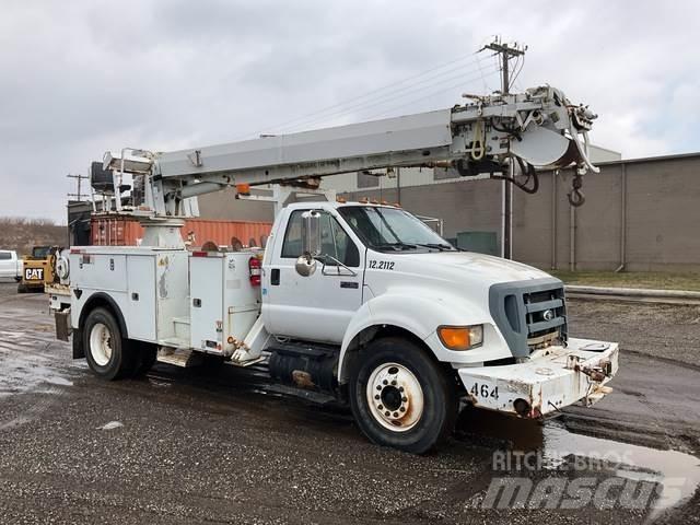 Ford F-750 Camion foreuse