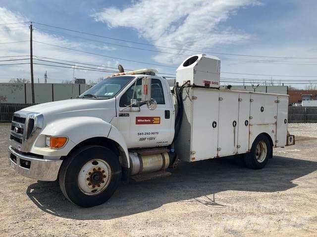 Ford F-750 Camions et véhicules municipaux