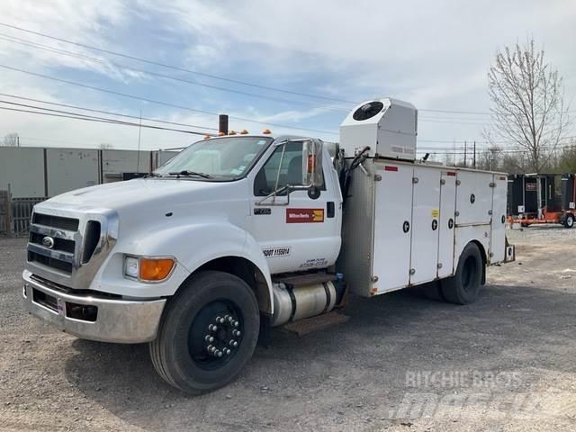 Ford F-750 Camions et véhicules municipaux