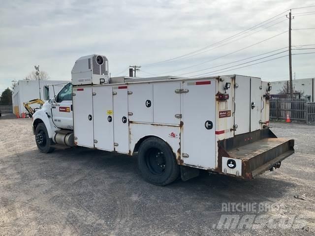 Ford F-750 Camions et véhicules municipaux