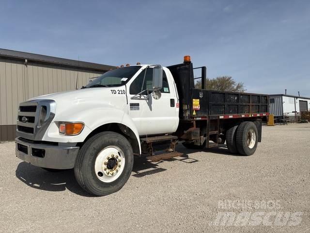 Ford F-750 Camion benne