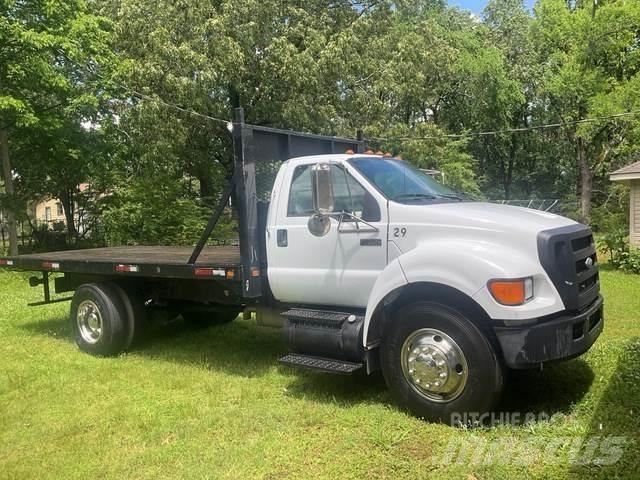 Ford F-750 Camion plateau