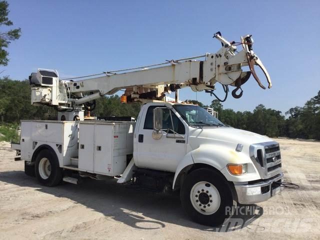 Ford F-750 Camion foreuse