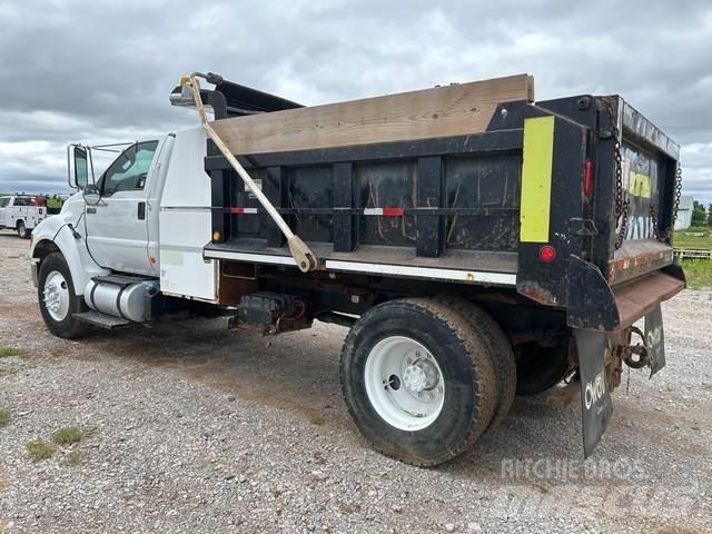 Ford F-750 Camion benne