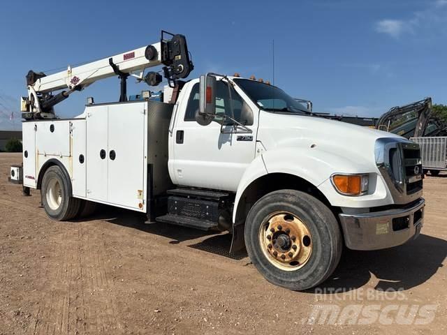 Ford F-750 Camions et véhicules municipaux