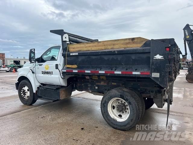 Ford F-750 Camion benne