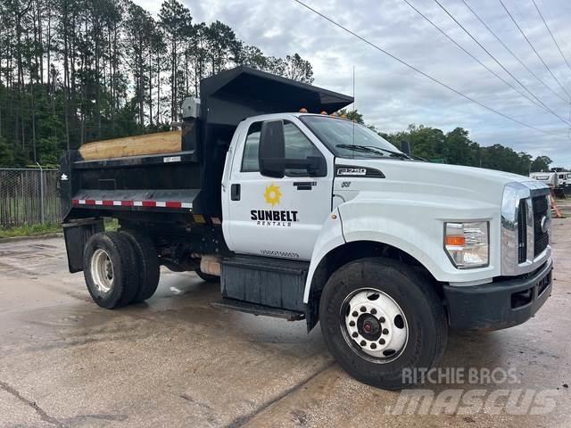 Ford F-750 Camion benne