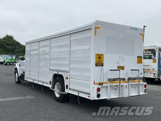 Ford F-750 Camion de livraison de boisson