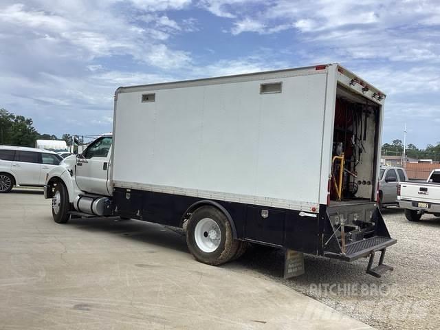 Ford F-750 Construction - Autres