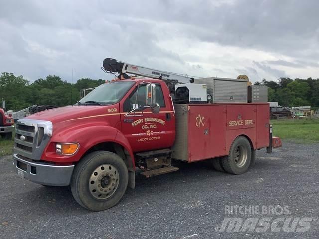 Ford F-750 Camions et véhicules municipaux