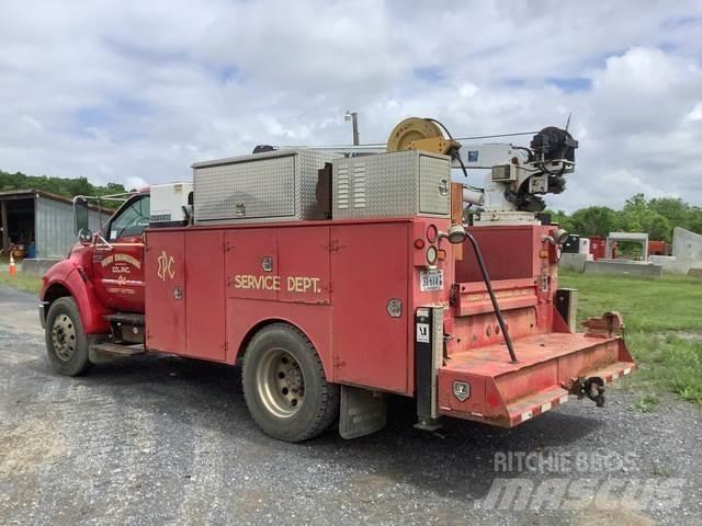 Ford F-750 Camions et véhicules municipaux