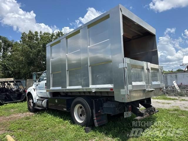 Ford F-750 Camion pour copeaux de bois