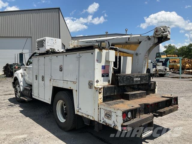 Ford F-750 Utilitaire benne