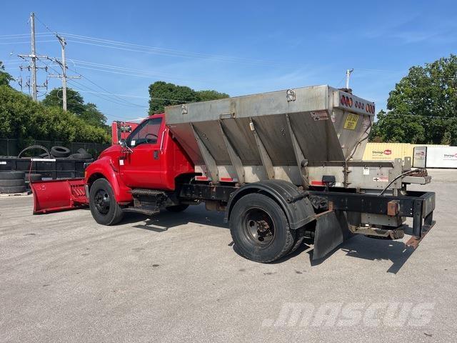 Ford F-750 Chasse neige
