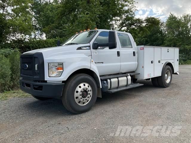 Ford F-750 Utilitaire benne