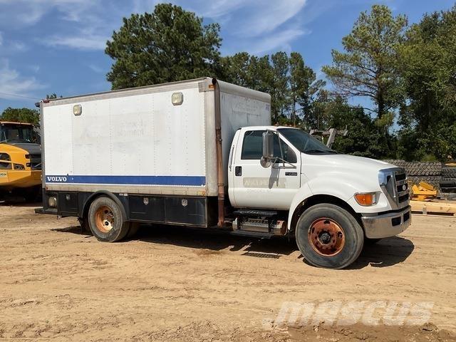 Ford F-750 Motrici cisterna