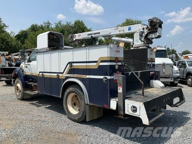 Ford F-750 Camions et véhicules municipaux