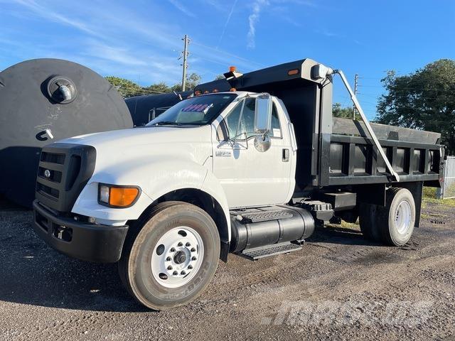 Ford F-750 Camion benne