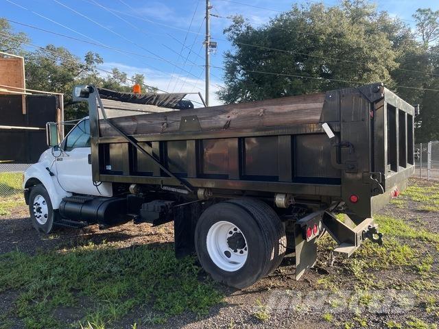 Ford F-750 Camion benne
