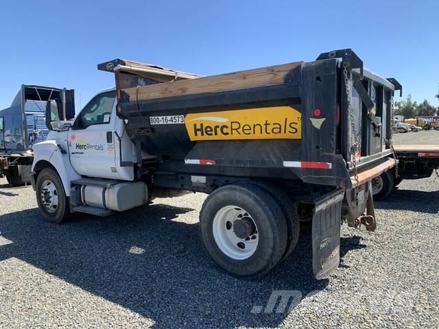 Ford F-750 Camion benne