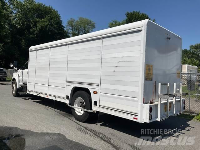 Ford F-750 Camion de livraison de boisson