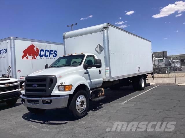Ford F-750 Camion Fourgon