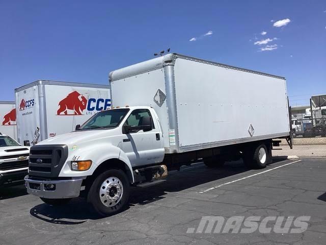Ford F-750 Camion Fourgon