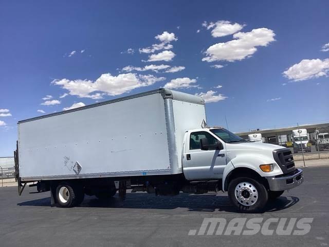 Ford F-750 Camion Fourgon