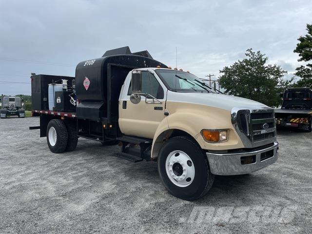 Ford F-750 Motrici cisterna