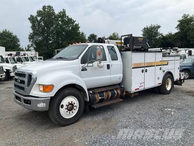 Ford F-750 Camions et véhicules municipaux