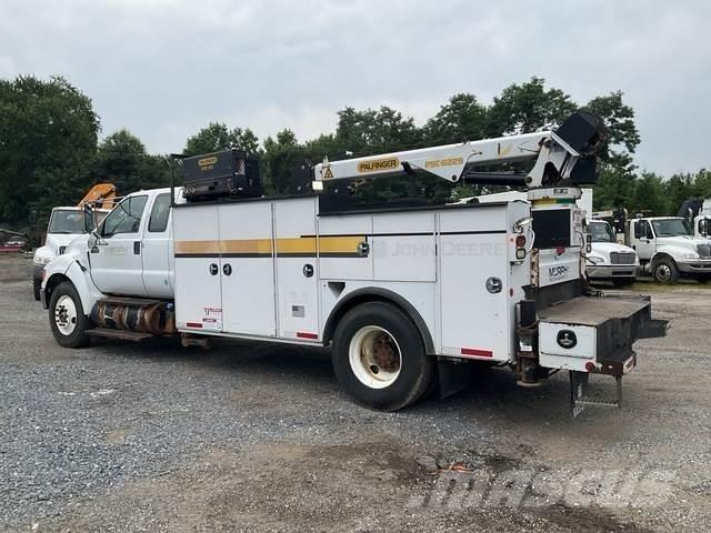 Ford F-750 Camions et véhicules municipaux