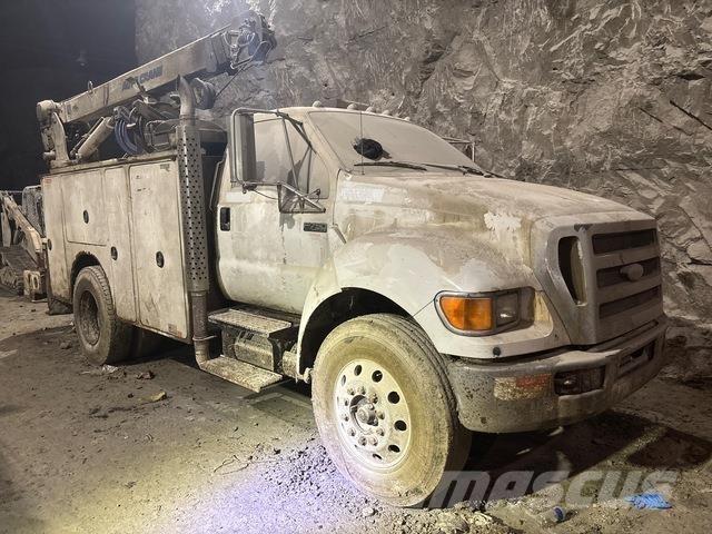 Ford F-750 Camions et véhicules municipaux