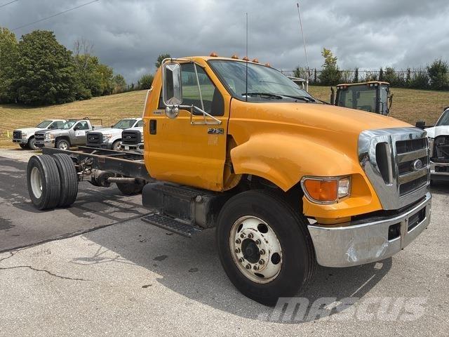 Ford F-750 Cabines