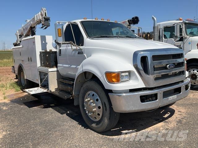 Ford F-750 Camions et véhicules municipaux