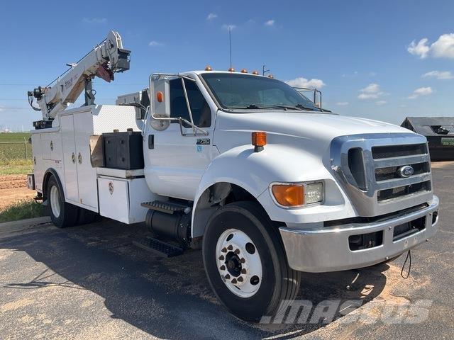 Ford F-750 Camions et véhicules municipaux