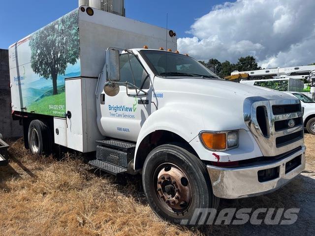 Ford F-750 Camion pour copeaux de bois
