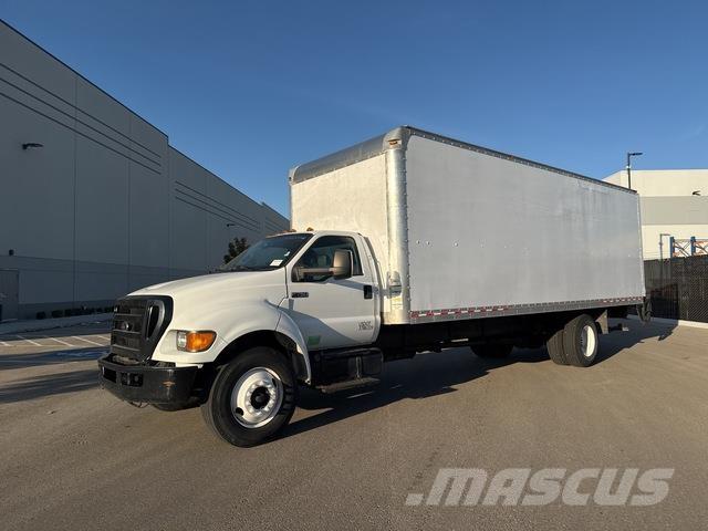 Ford F-750 Camion Fourgon