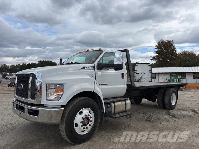 Ford F-750 Camion plateau