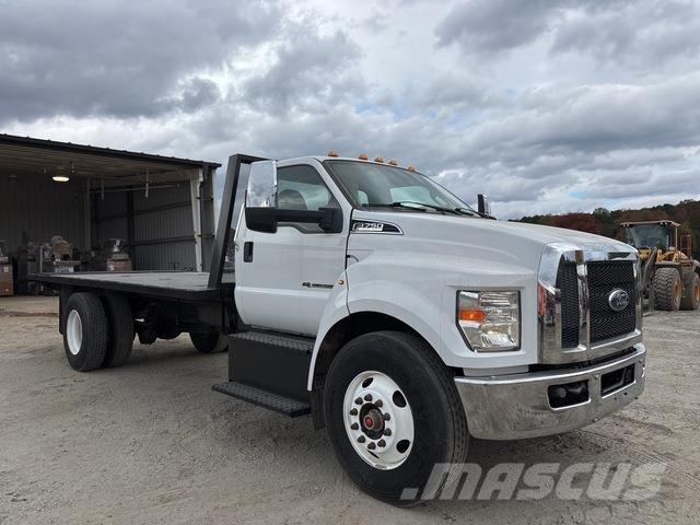 Ford F-750 Camion plateau