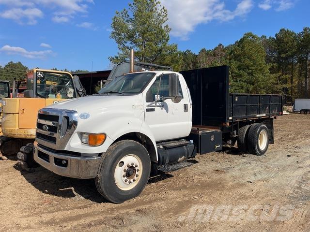 Ford F-750 Camion benne