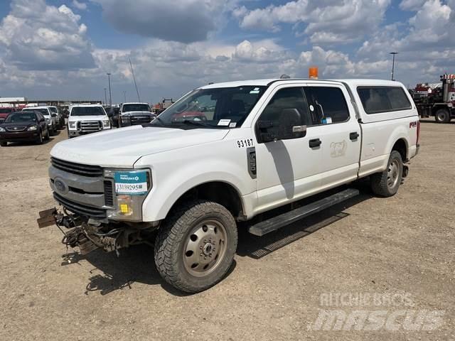Ford F250 Autre fourgon / utilitaire