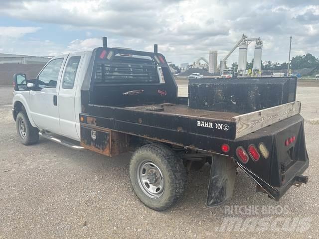 Ford F250 Camion plateau