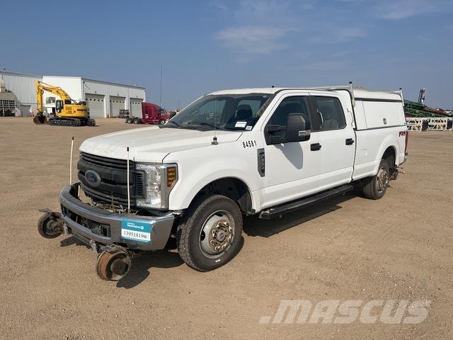 Ford F350 Utilitaire benne