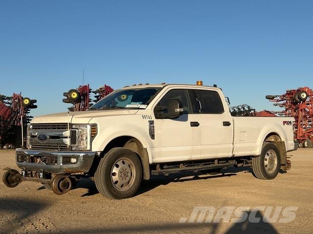 Ford F350 Utilitaire benne