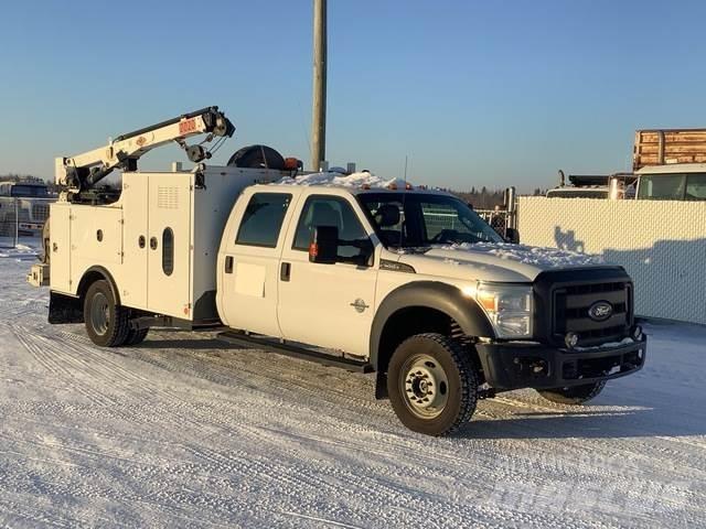 Ford F550 Camions et véhicules municipaux